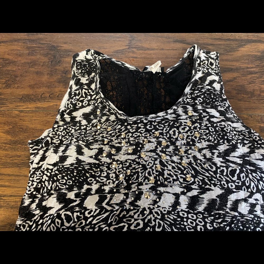 Black and white tank top